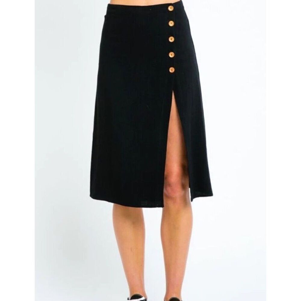 Skylar+Madison Skirt MediumβBlack Linen Blend Buttonβ Detail
